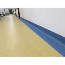 海口塑膠地板與實木地板的選擇 君衡公司優(yōu)質服務解析